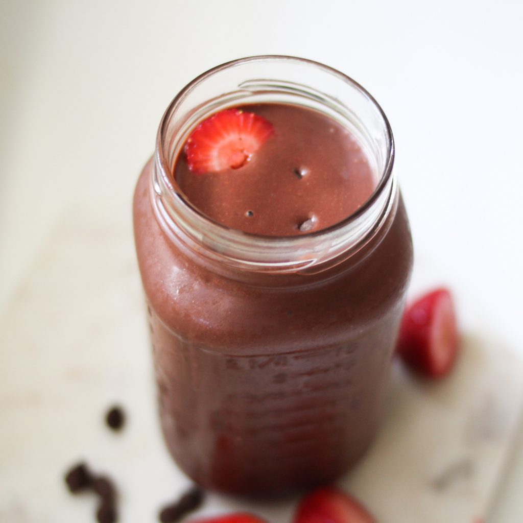 chocolate covered strawberry lactation smoothie