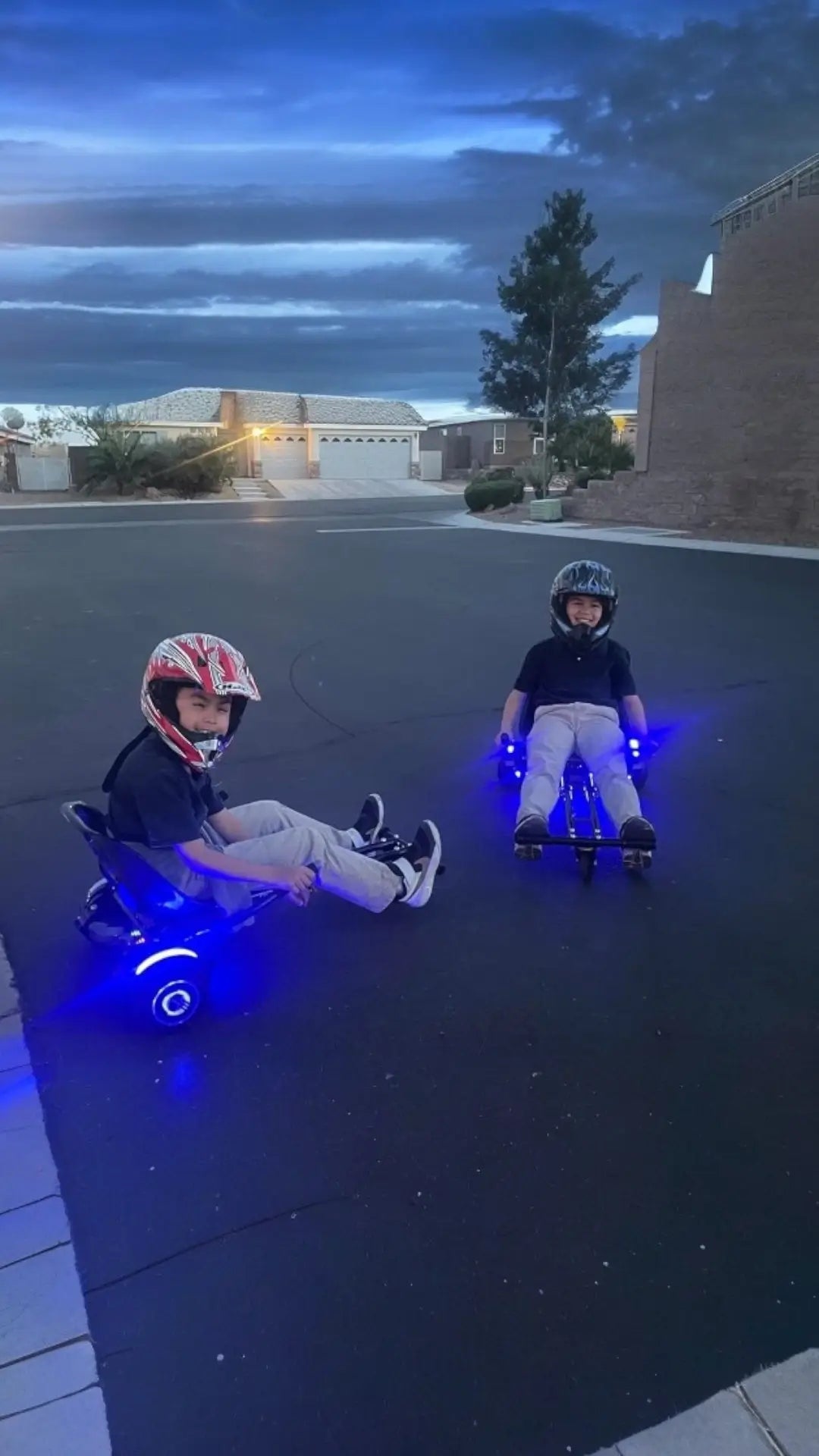 hoverkart02-Photoroom.webp__PID:6ec0a9da-47e7-4ffb-a328-0b3b0ec07323