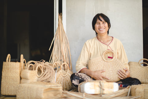 weaving artisans