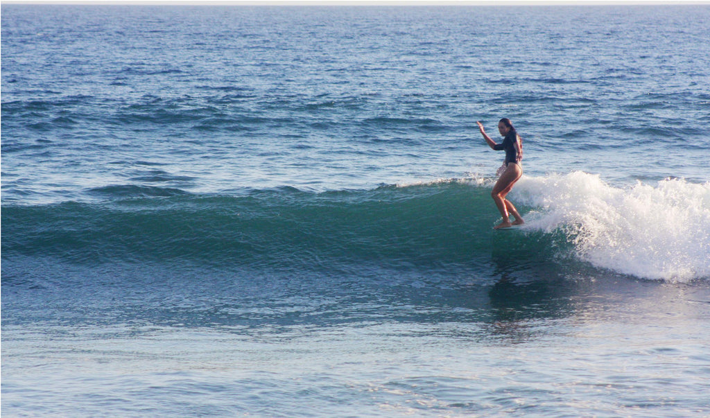 Sierra Lerback Surfer girl noseride