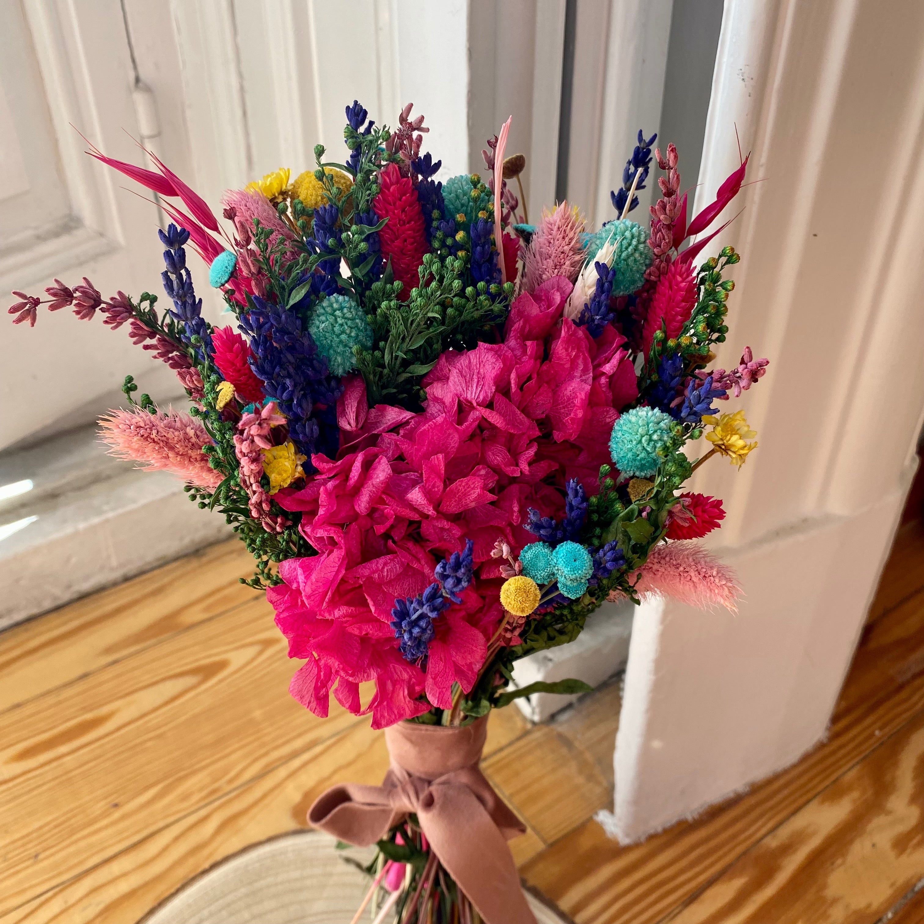 Felicidad Ramo de novia con coloridas flores secas – Massoury