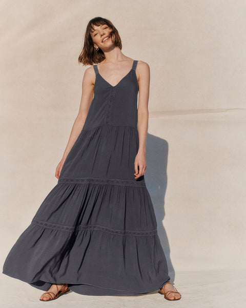 V-neck Tiered Plunging Neck Maxi Dress