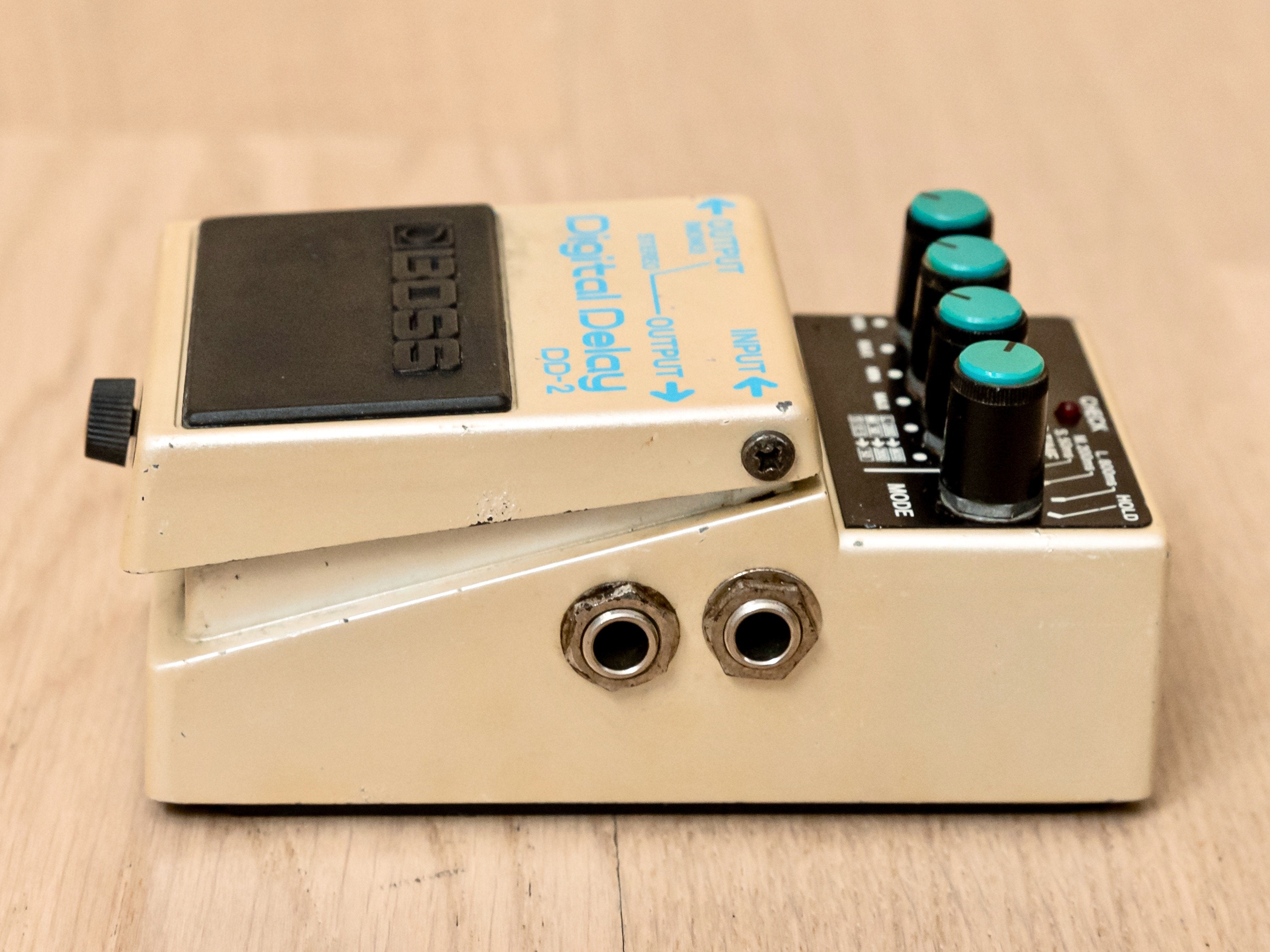 BOSS Digital Delay DD-2 Made In Japan 器材 | thephysicaleducator.com