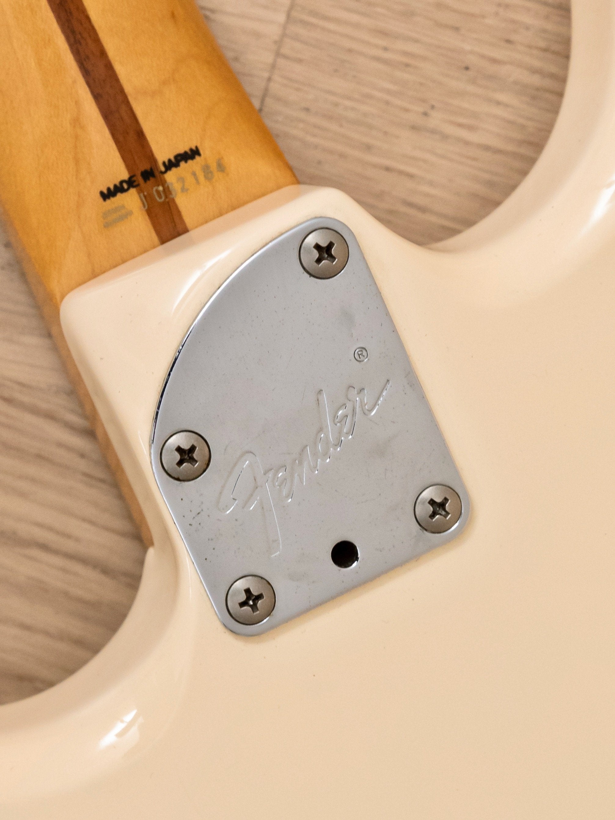Eシリアル ミディアム Fender Japan Stratocaster 鳴良 - 器材