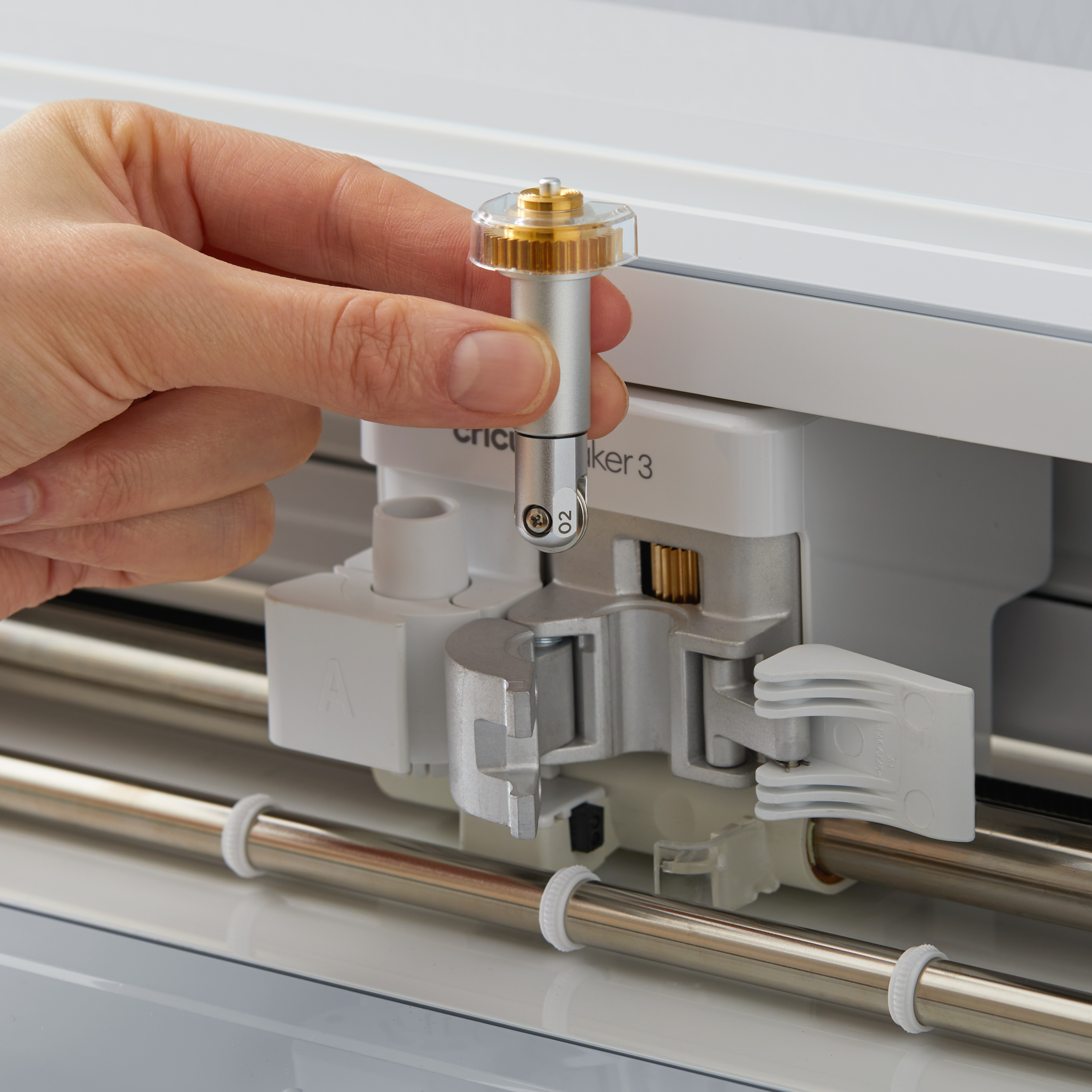 cricut maker 3 vs maker 4