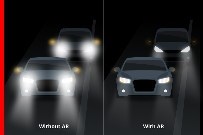 oncoming traffic lights without and with anti reflective coating glasses 