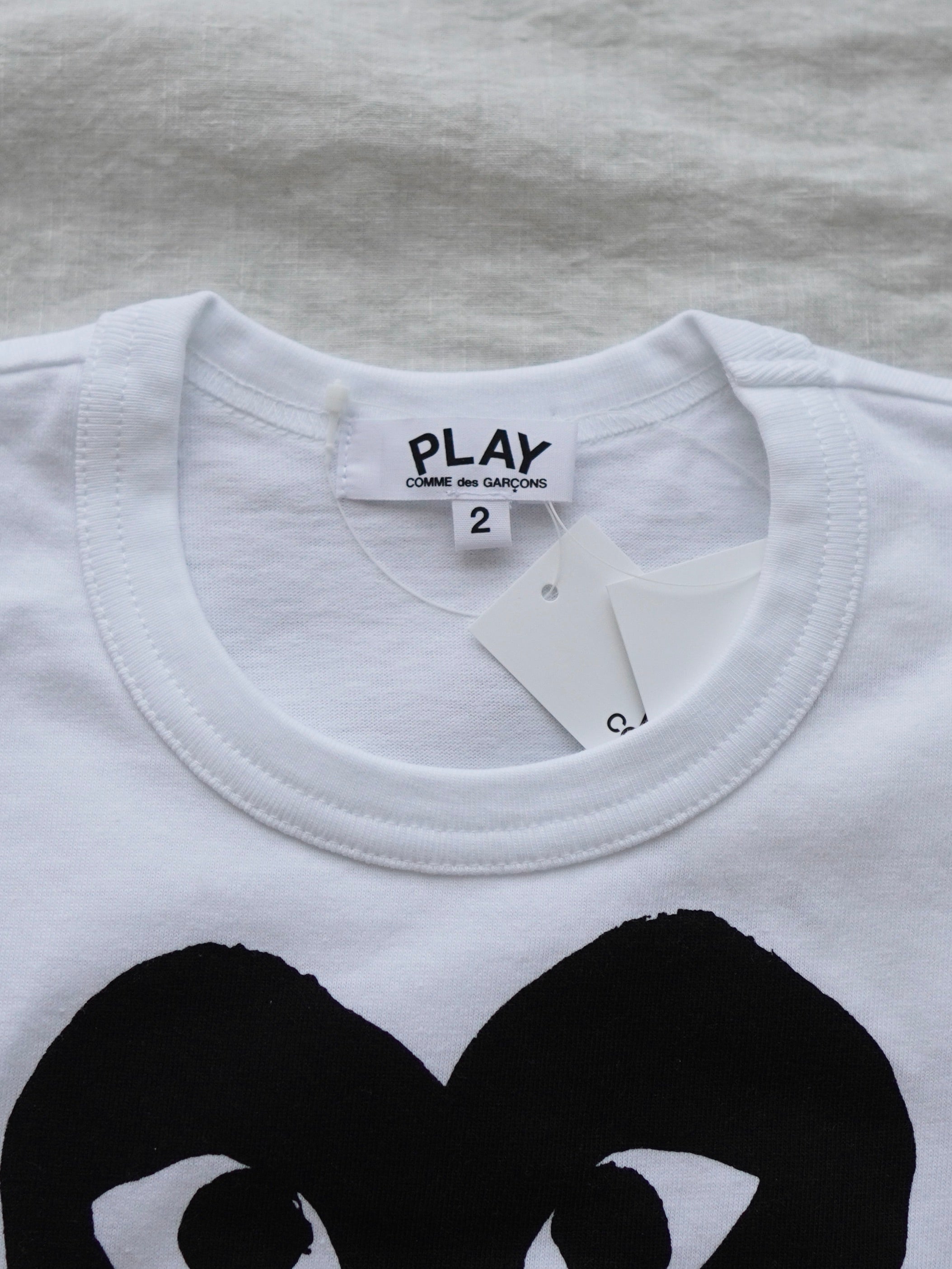 PLAY COMME des GARCONS キッズTシャツ [AZ-T569-100] – CREER