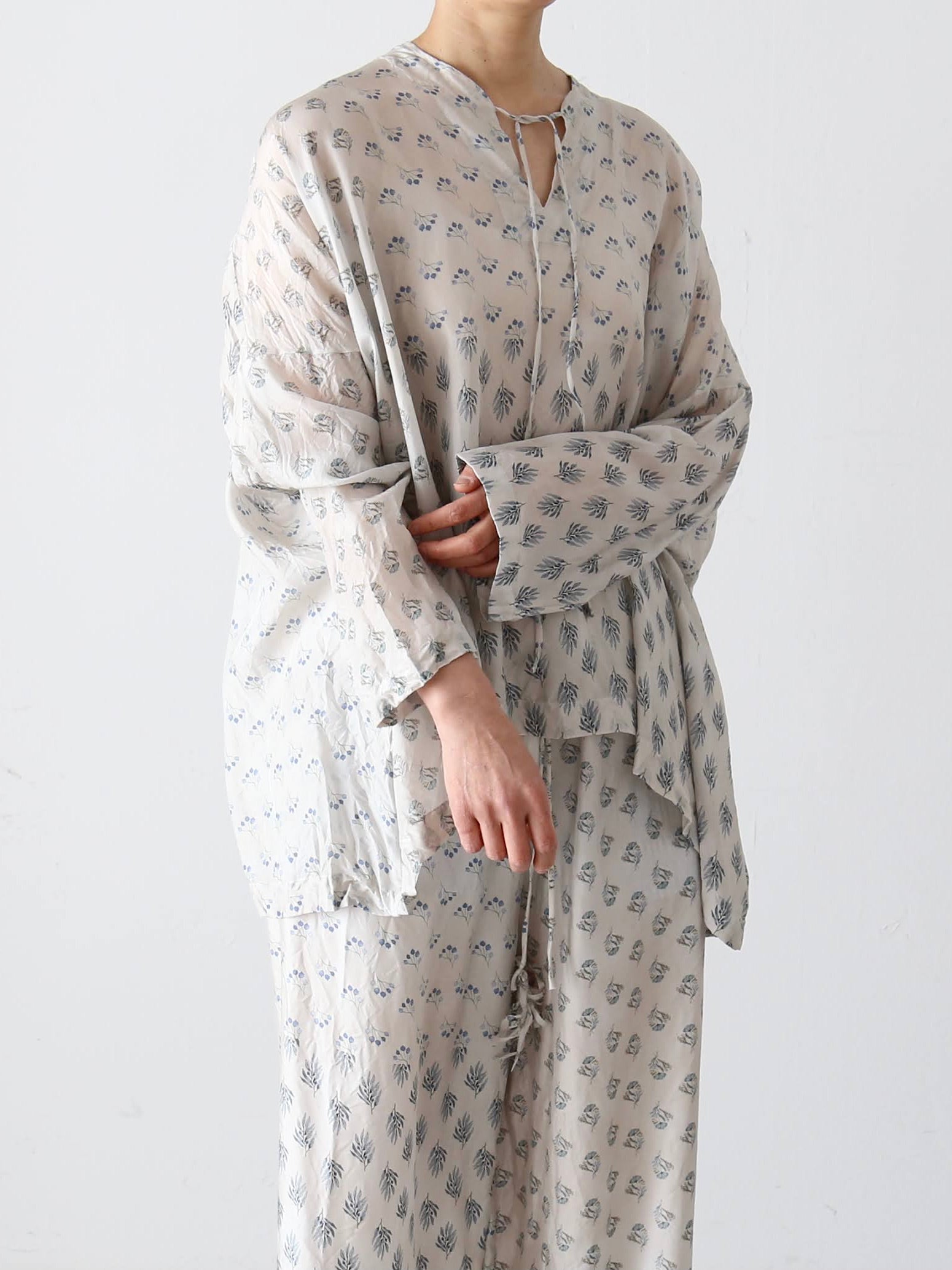 towavase トワヴァース sarasa robe サラサ ローブ | gulatilaw.com