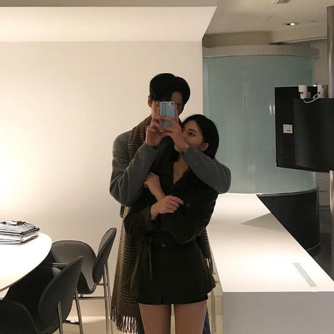 Korean couple mirror shot