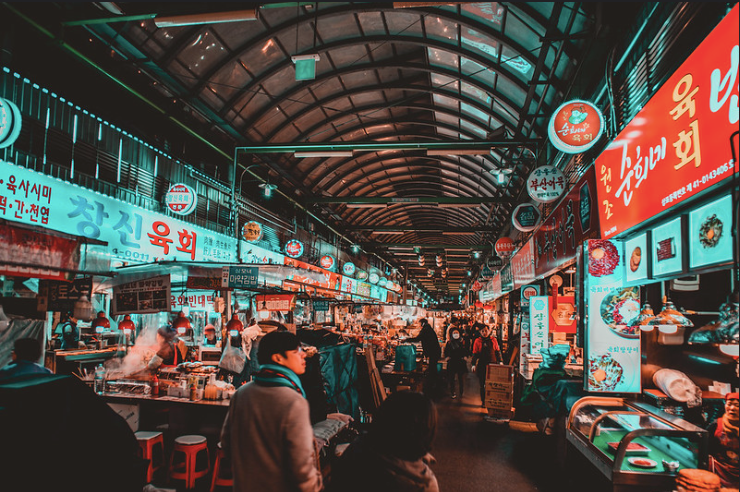 Gwangjang Market at night