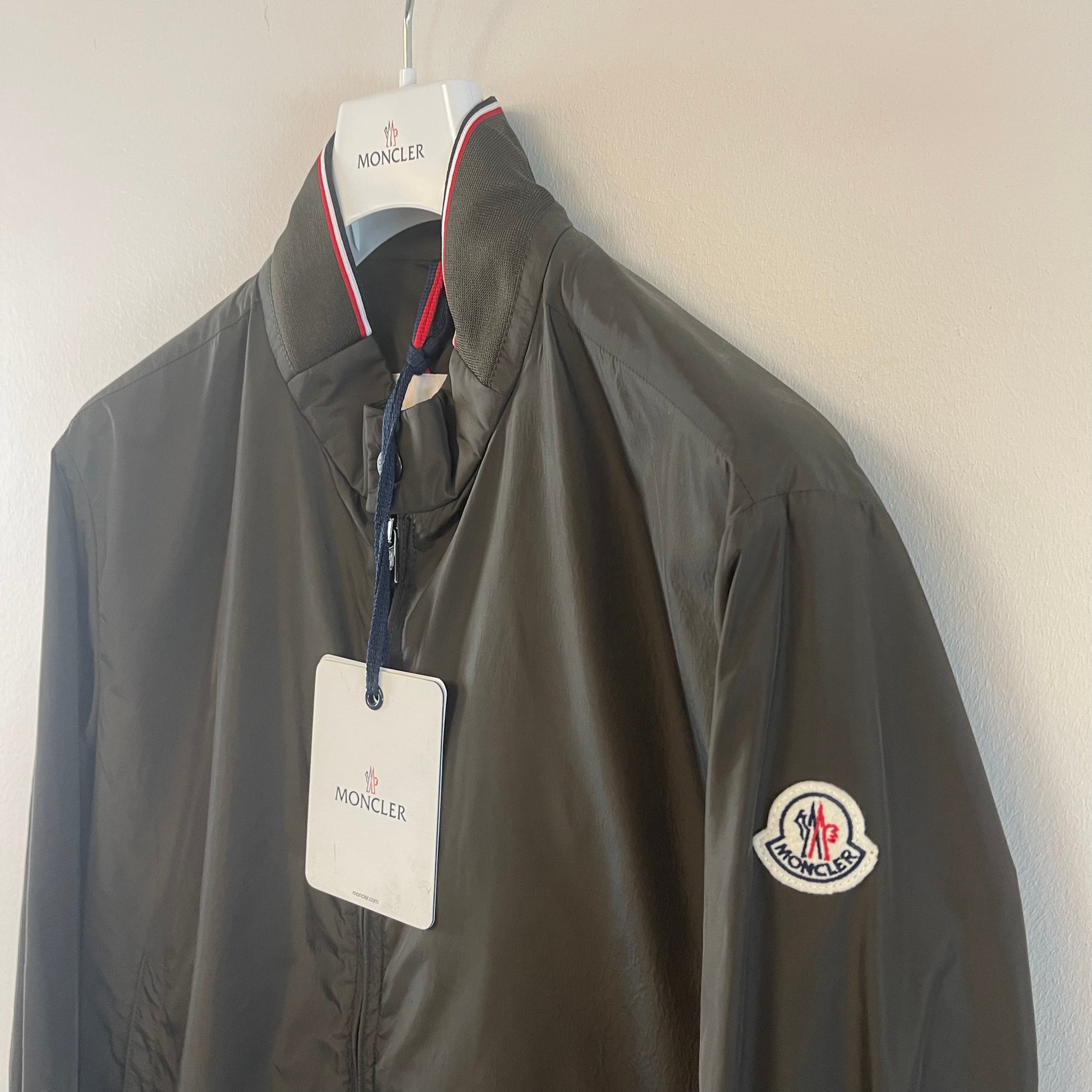 Moncler Reppe Windbreaker - Size 3 – WillsMerch