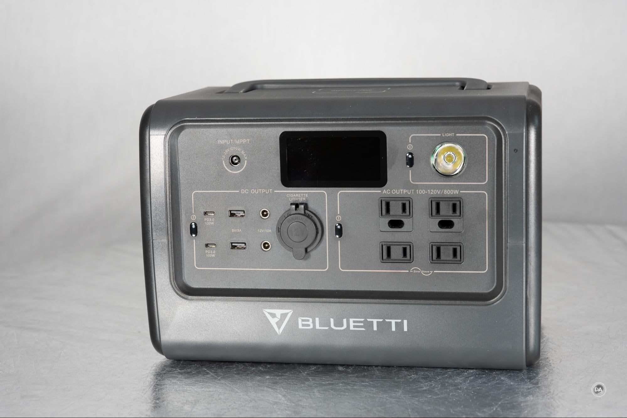 bluetti-eb70s-portable-power-station