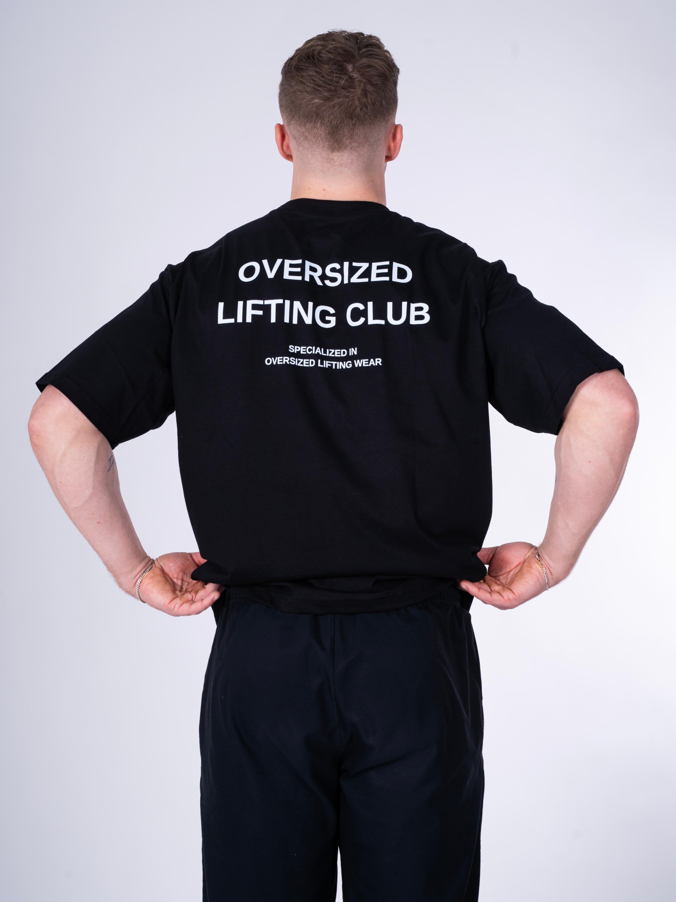 Se Confidence Tee - Black/White - XS hos Oversized Lifting Club