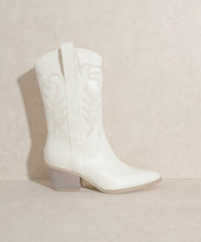 Load image into Gallery viewer, SEPHIRA - Oasis Society Embroidered Short Boot

