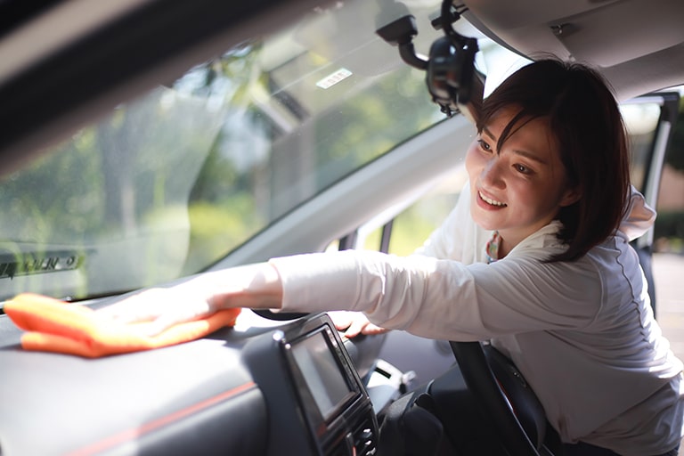 アルカリ電解水は車内の汚れにおすすめ