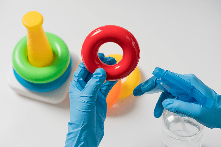 プラスチック製のおもちゃの除菌にはアルカリ電解水がおすすめ