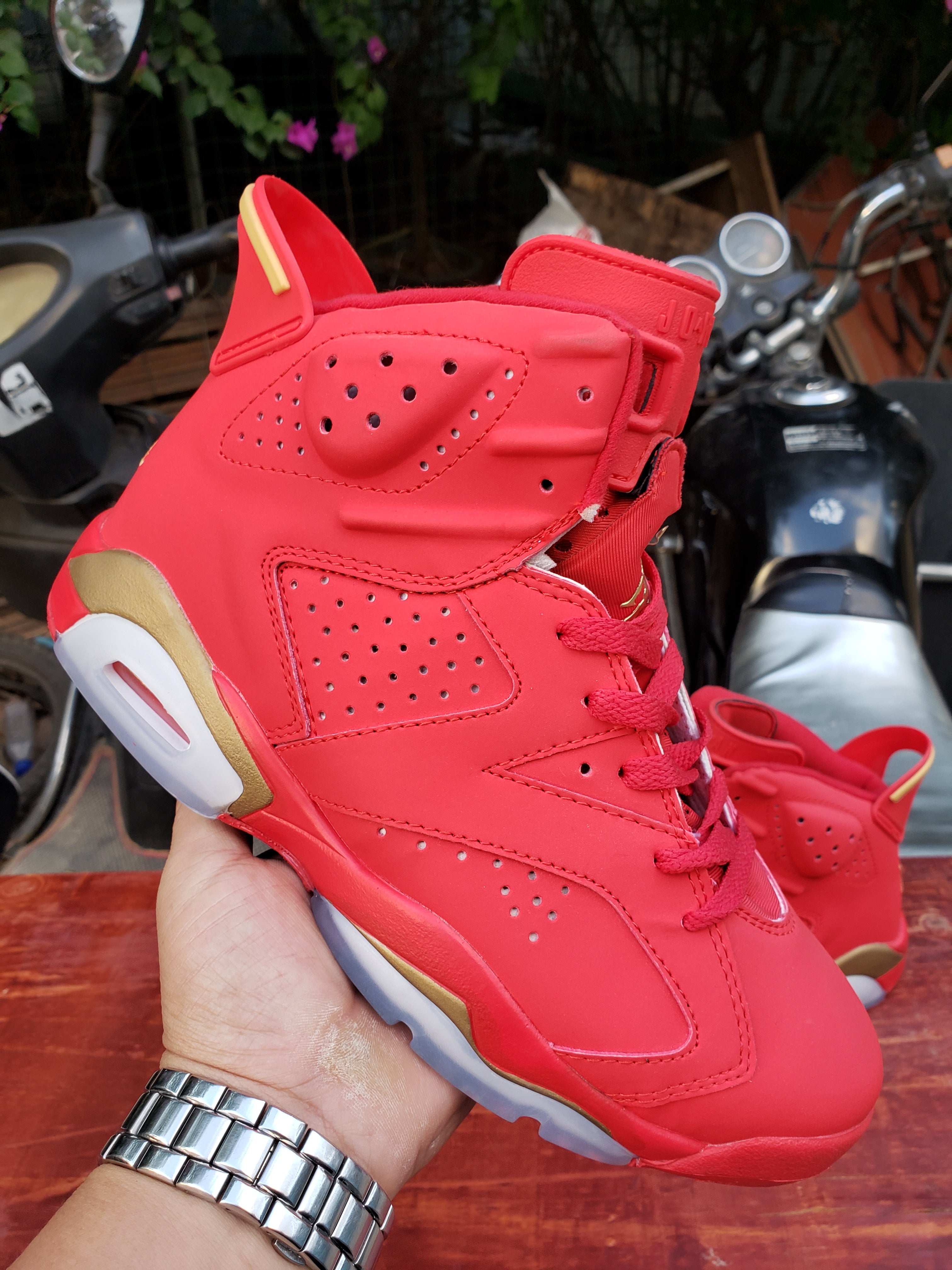 Air Jordan 6 Retro Red Gold Sneaker