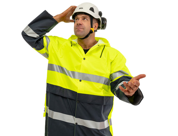 Rain clothes can be used to protect the employee when working in rainy and humid conditions.
