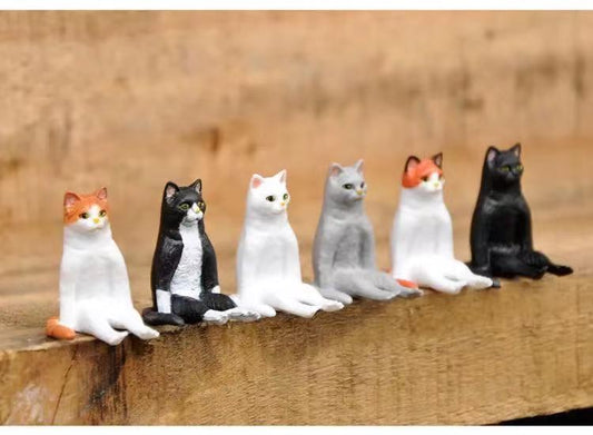 Sitting Cats Desk figurine