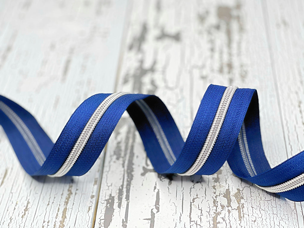 Azure #5 Gunmetal Nylon Coil Zipper Tape – Sew Stitchen Cold