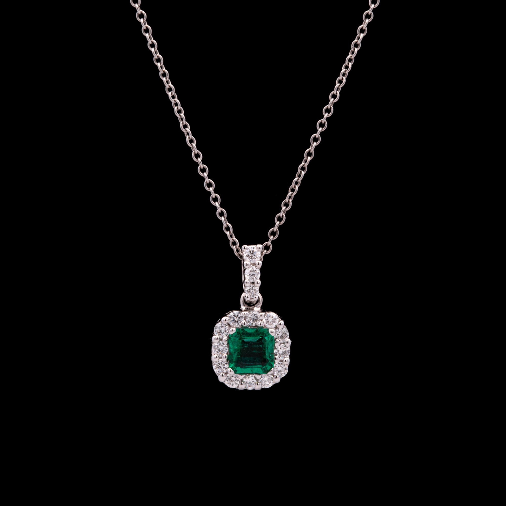 14K Yellow Gold Diamond And Emerald Pendant With 18 Inch Sparkling