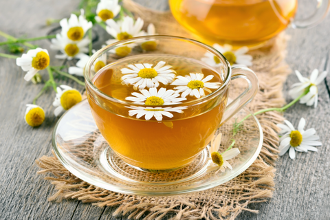 Chamomile tea for digestive health and belly bloat