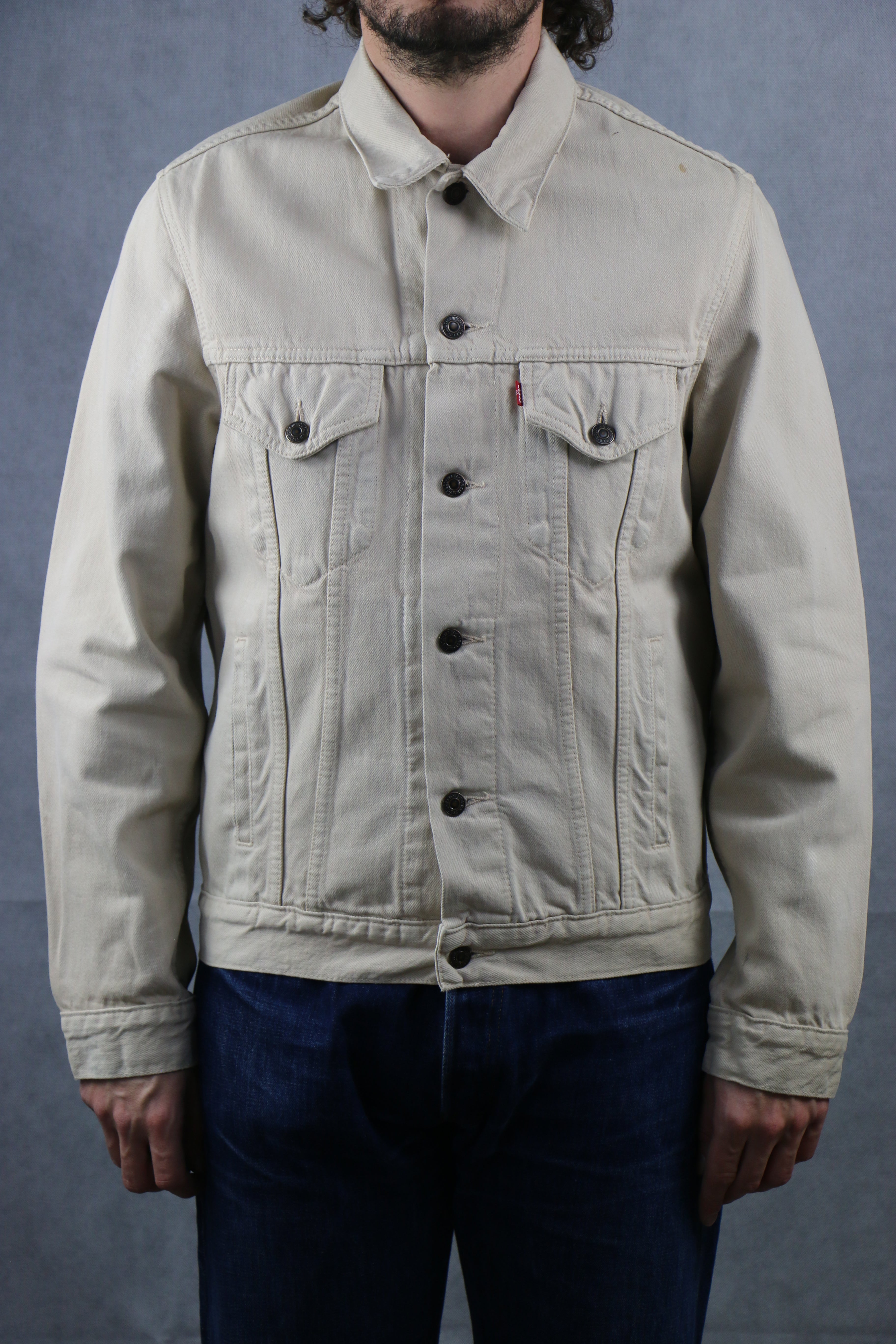 levi's beige denim jacket