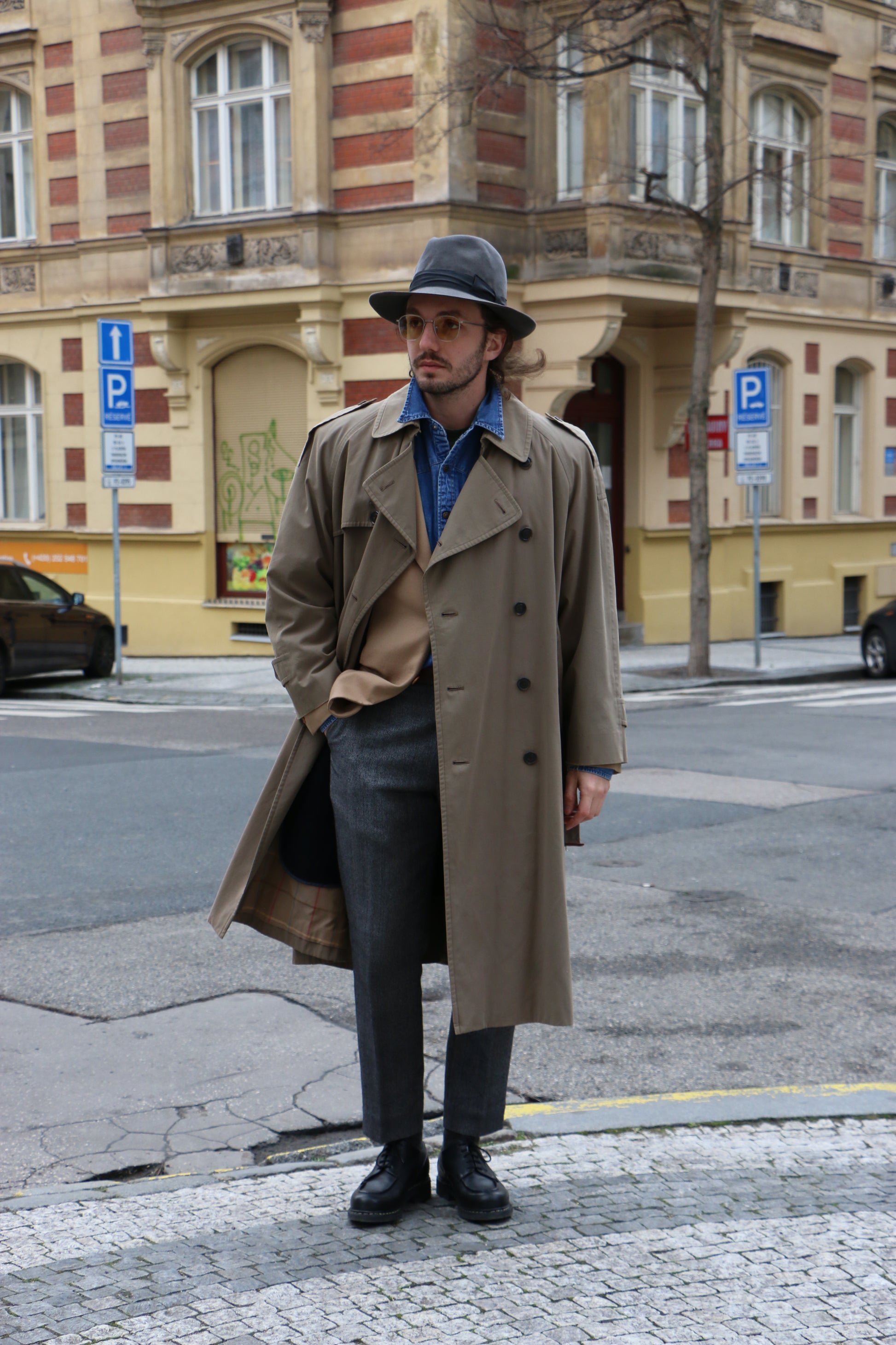 Burberrys' Double-breasted Trench coat ~ Vintage Store 
