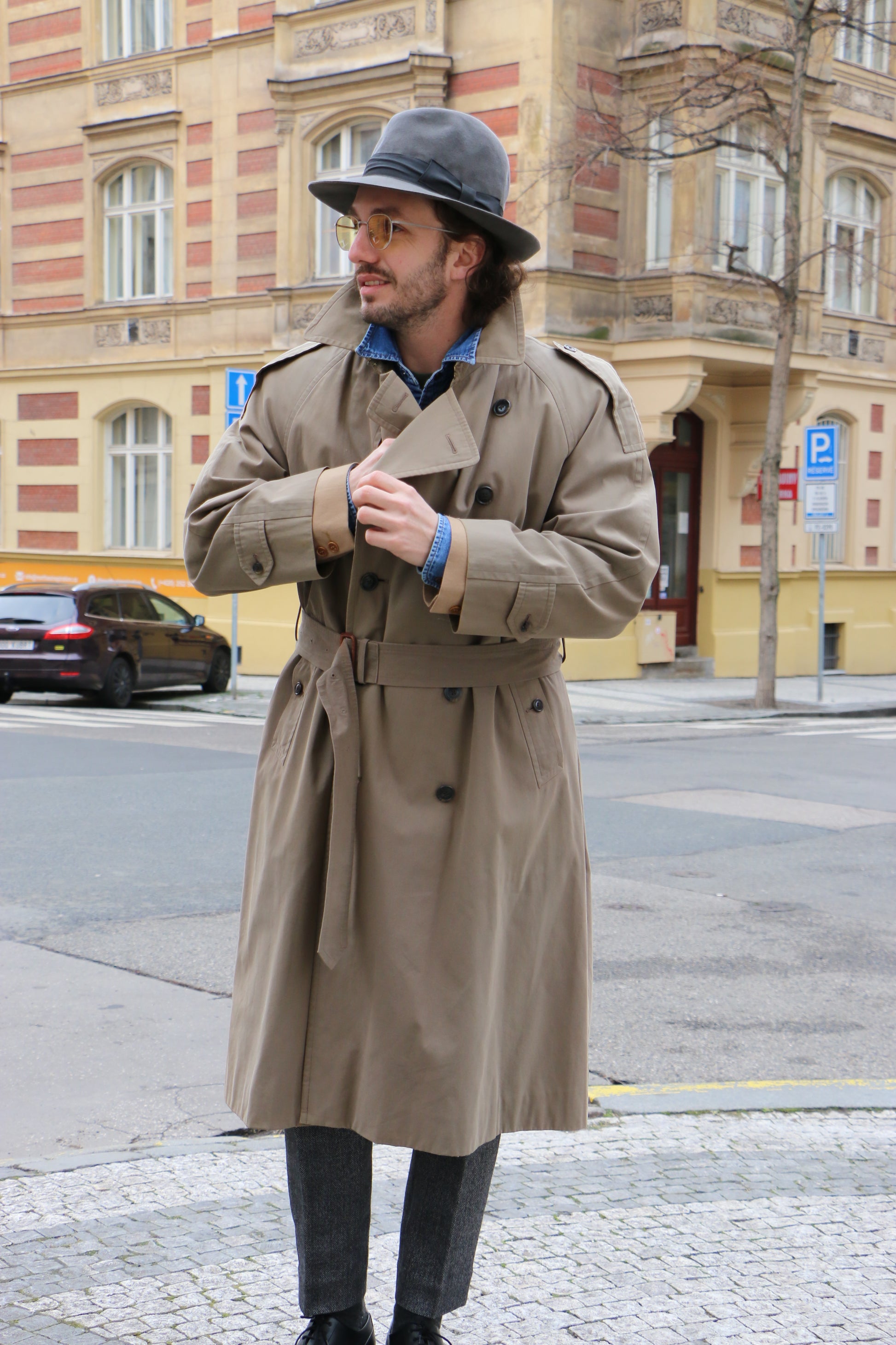 Burberrys' Double-breasted Trench coat ~ Vintage Store 