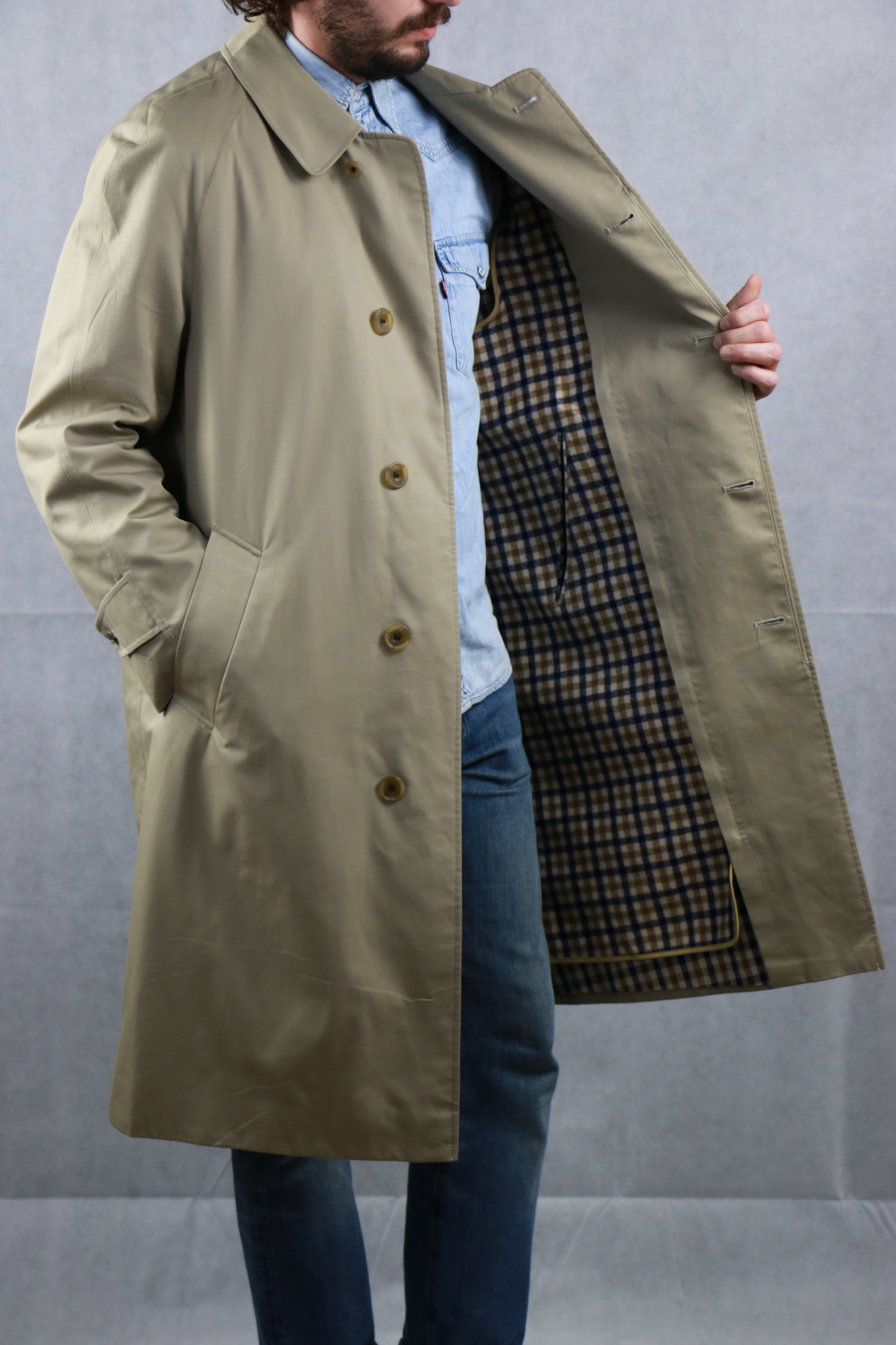 trench coat with pleats