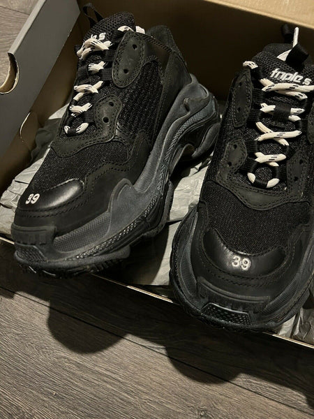 size 6 balenciaga triple s