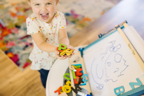 Melissa & Doug Top Toys for Grandparents Deluxe Double-Sided Tabletop Easel