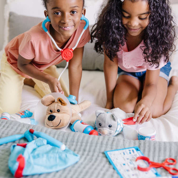 Melissa & Doug Let's Play House Dust! Sweep! Mop! 6 Piece Pretend Play Set  - Toddler Toy Cleaning Set, Pretend Home Cleaning Play Set, Kids Broom And