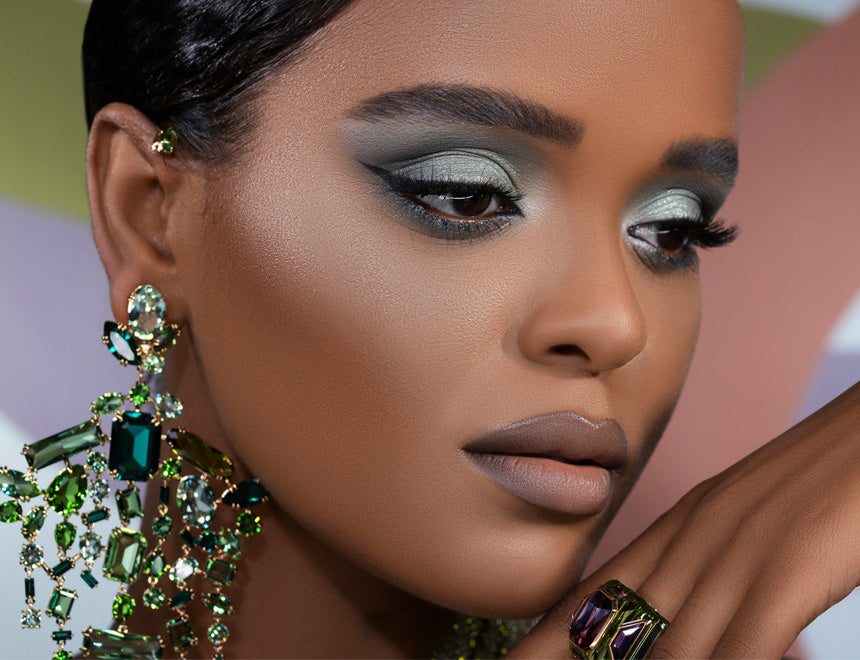 HOW-TO: Bold Green Party Make-up ft the NEW RETRO GLAM PALETTE}
