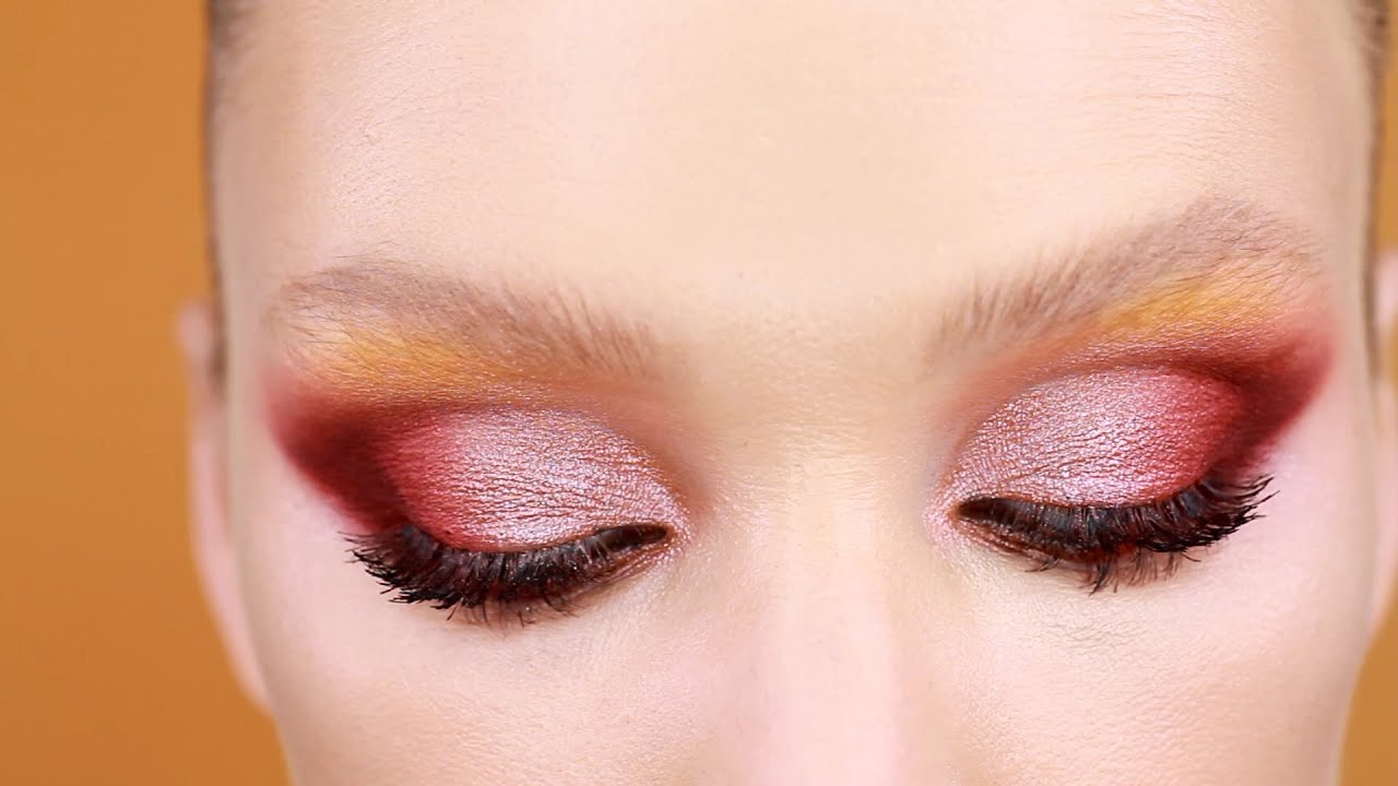 Create A Dramatic Elongated Smoky Eye Makeup Look With The Sunrise Palette }