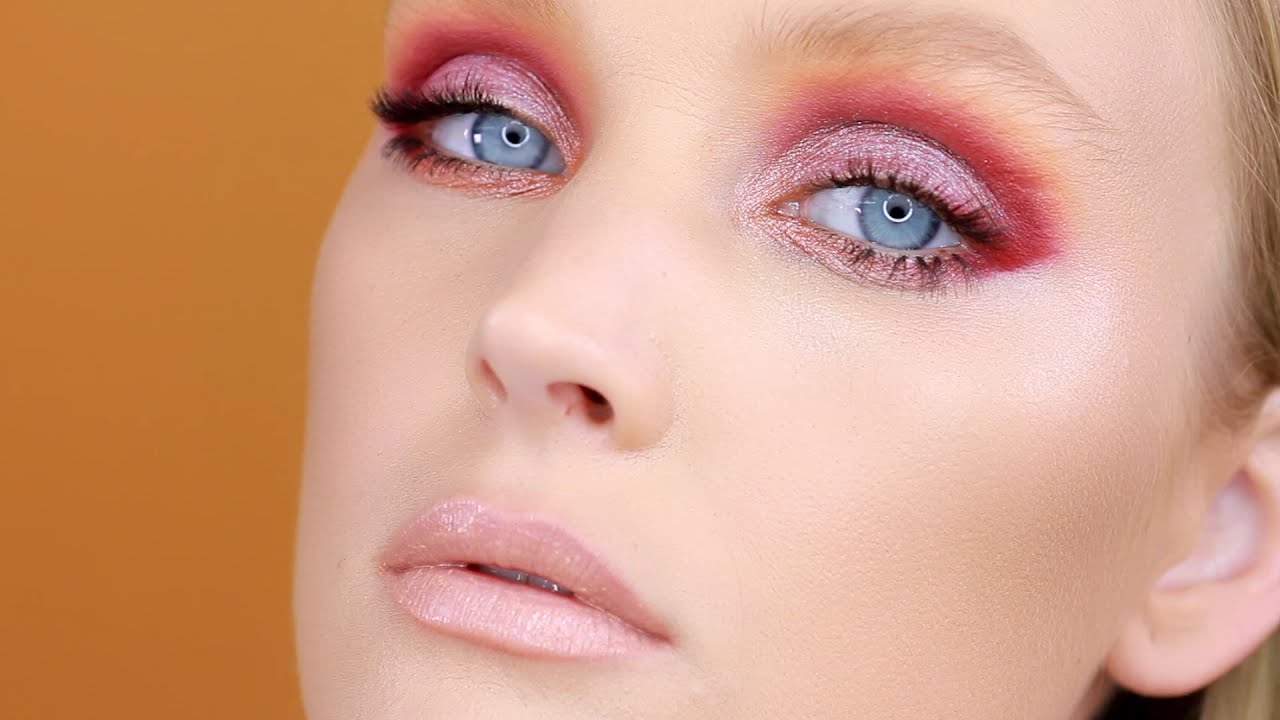 Create A Lilac Cut-Crease Look With The Sunrise Palette }