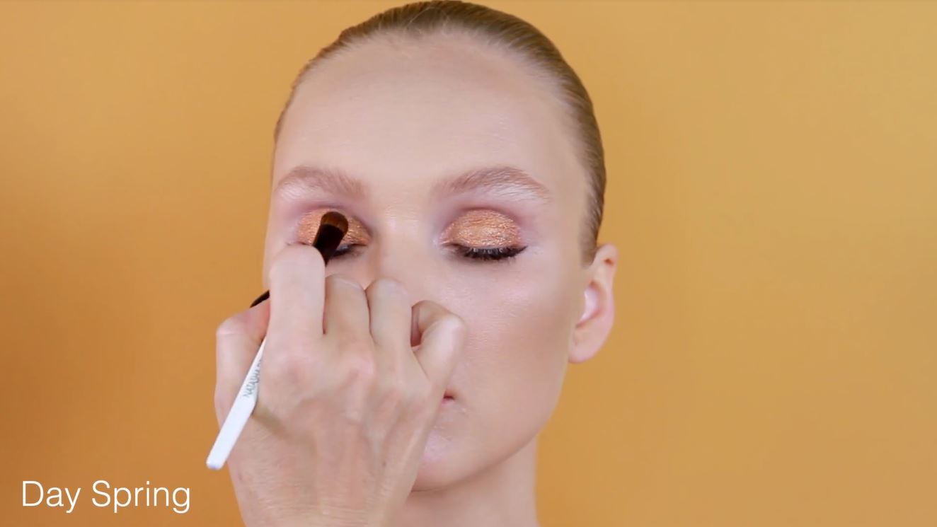 How To Do Easy Dramatic Eye Makeup in 2021 }