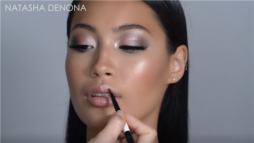 Create a Sultry Glam Look }