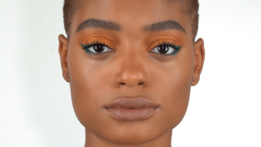 Create an Orange Eyeshadow Look Using The Circo Loco Palette }