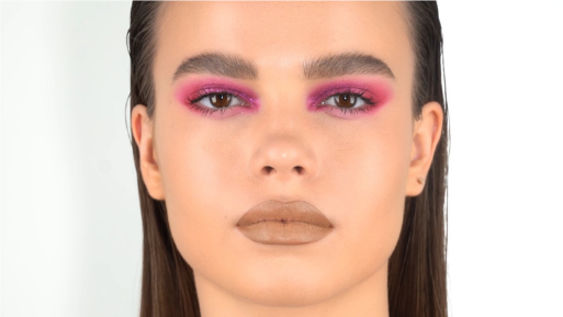 Create a Pink Eyeshadow Look Using The Circo Loco Palette }