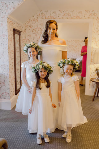 Bride and flower girls in Mount Juliet
