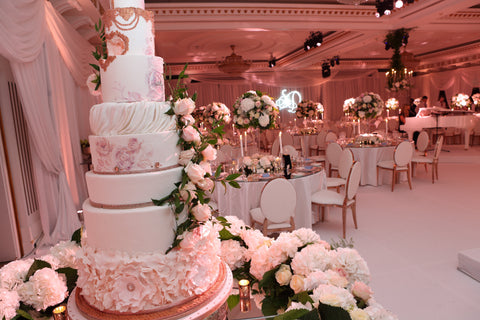 Wedding cake in the Hotel 