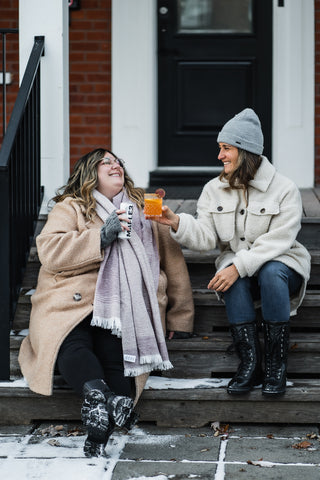 Enjoy maple water mocktails with friends