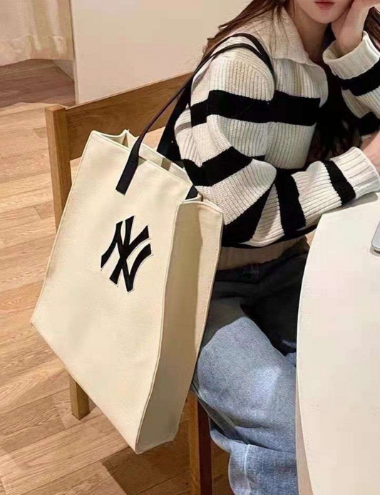 MLB MONOGRAM Tote Bag NY (Black) – The Factory KL