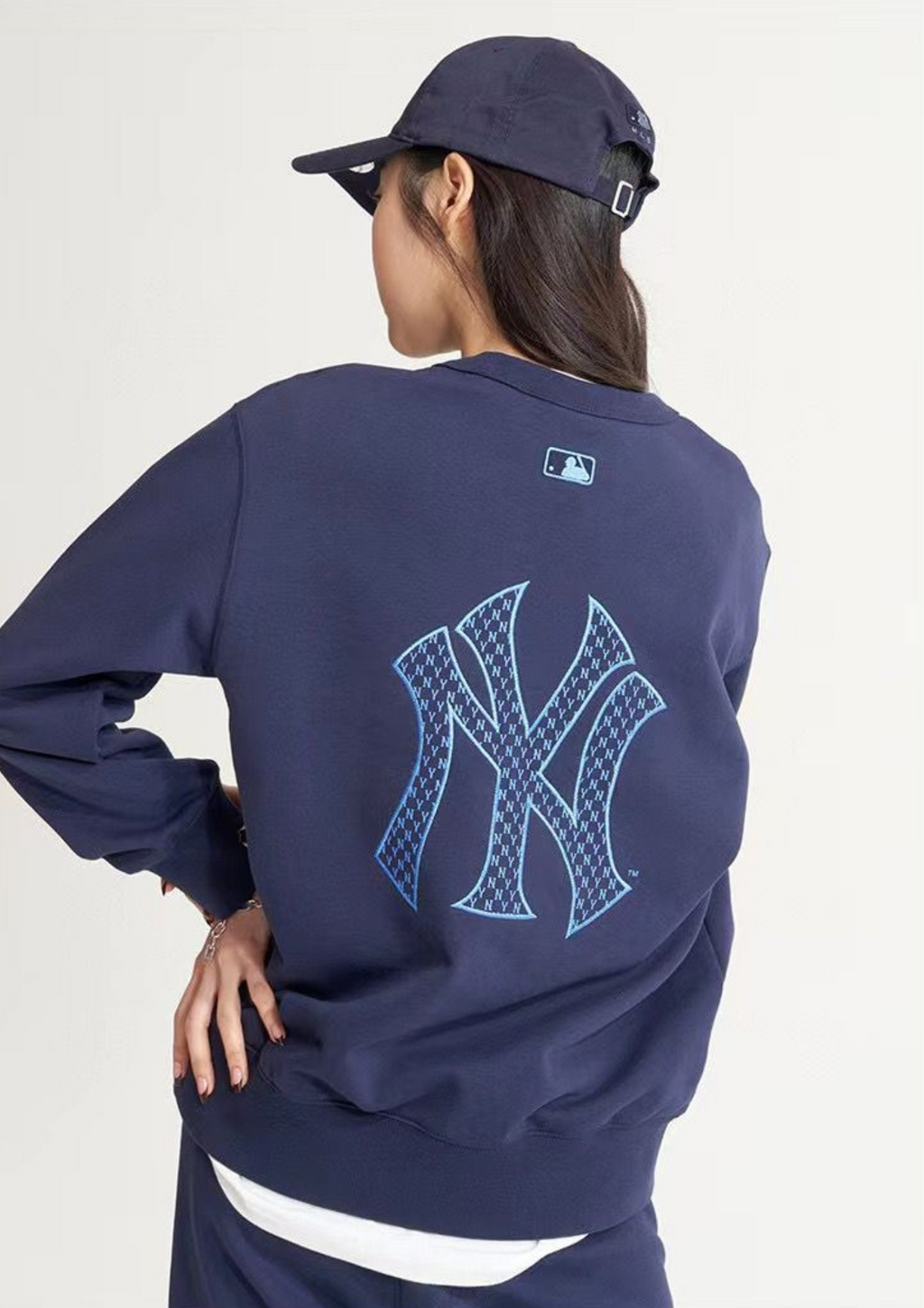 MLB New Era New York Yankees Big Logo Paisley Sweatshirts (Cream) – The  Factory KL