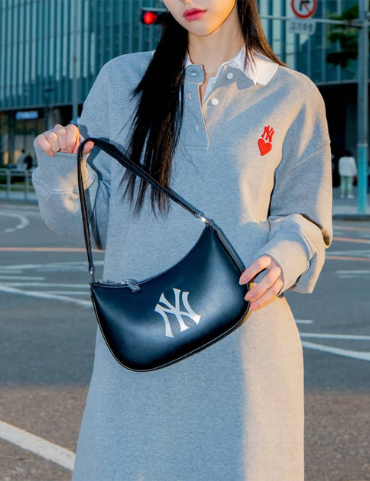MLB MONOGRAM Tote Bag NEW YORK YANKEES, Women's Fashion, Bags