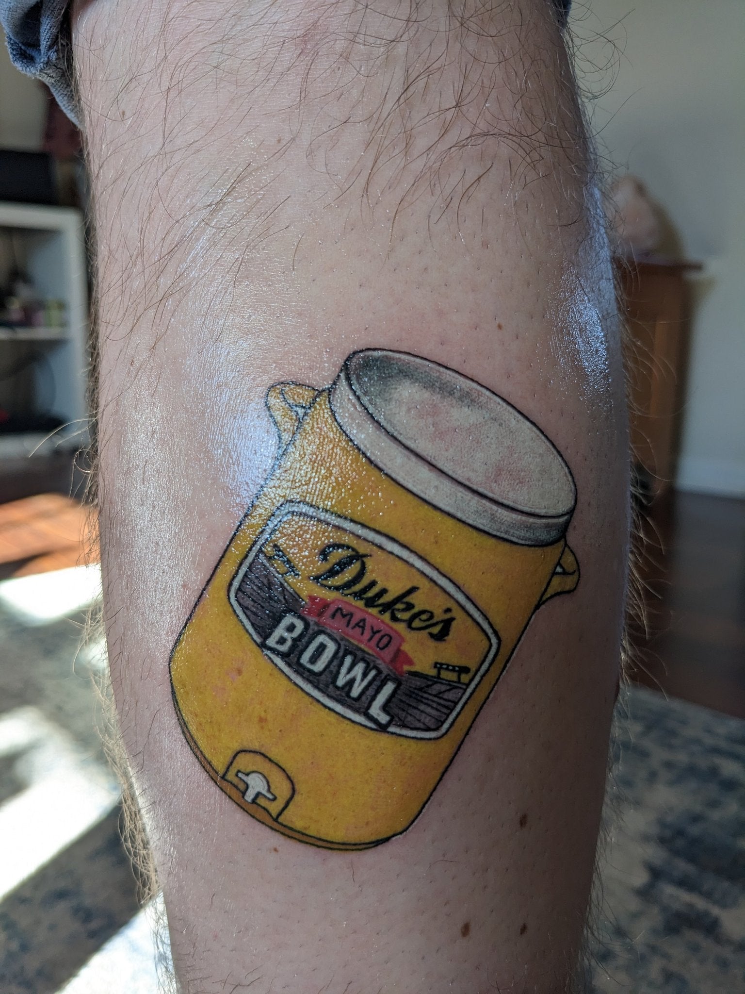 DUKE’S MAYONNAISE BATH DUMPER GETS MAYO BOWL TATTOO TO COMMEMORATE MAY