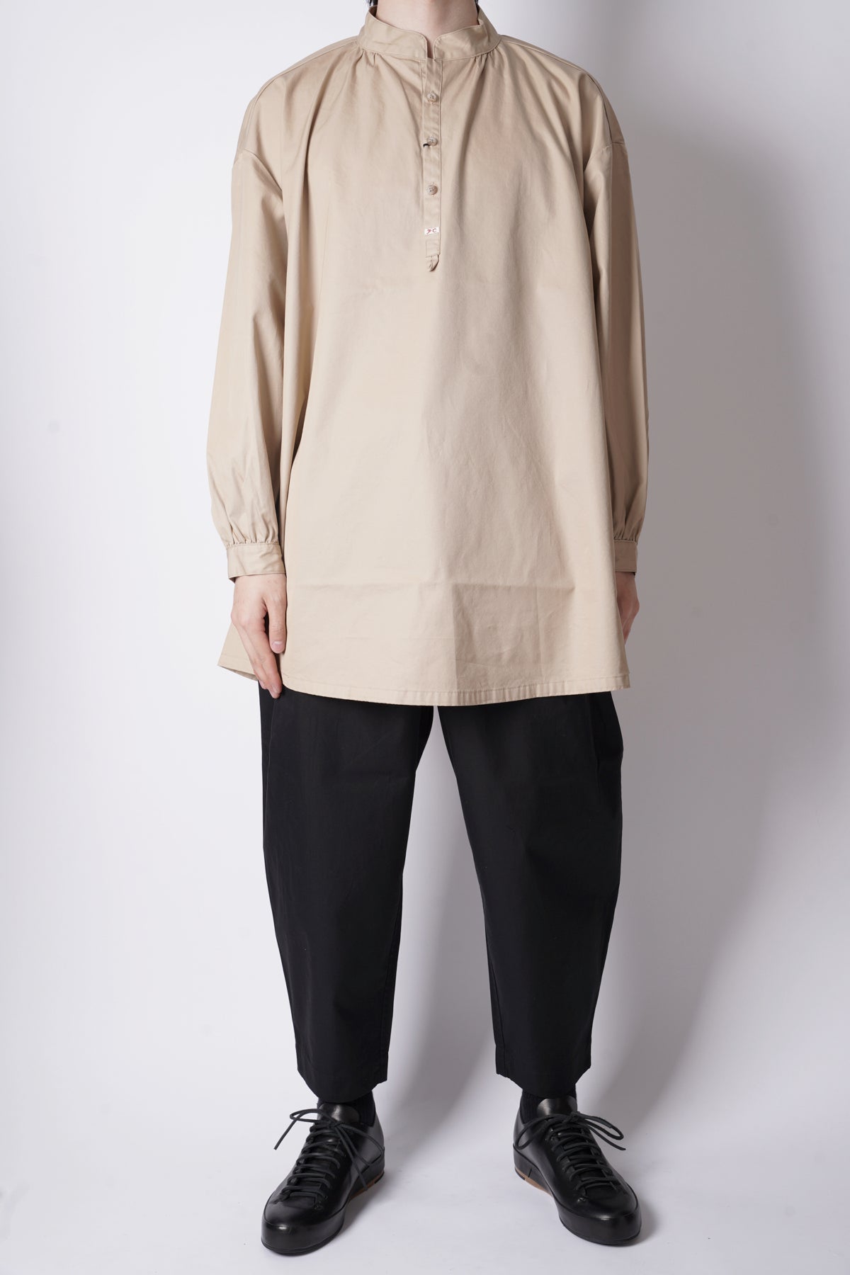 Ｐｒｅｍｉｕｍ Ｌｉｎｅ GABARDINE STAND COLLAR LONG SMOCK SHIRT