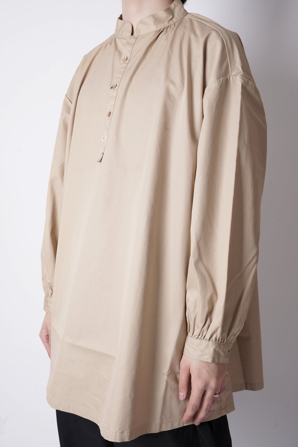 送料無料・名入れ彫刻 Gabardine Stand Collar Blouse | www.aosfiji.org