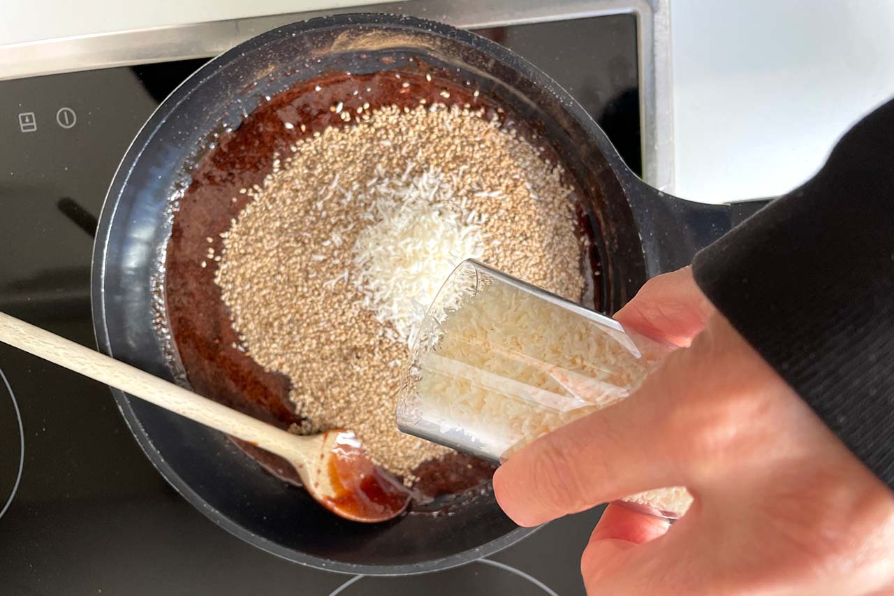 Manuka Honey Sesame Pasteli Recipe Step 2